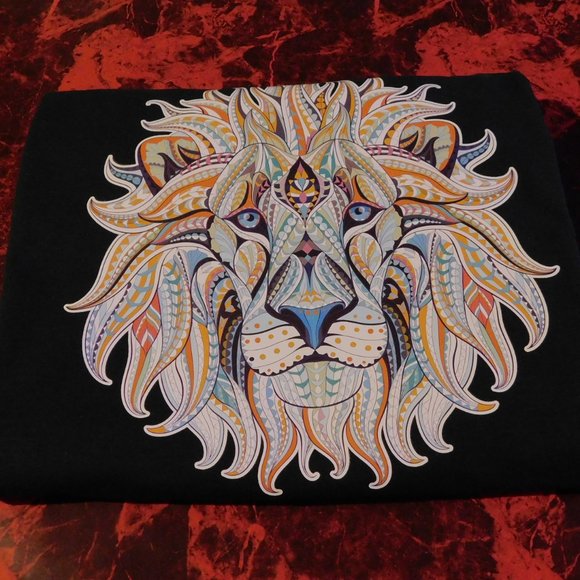 Beautiful Lion art design Gildan 100% Heavy Cotton - Picture 1 of 4